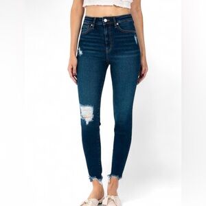 NWOT Women's KanCan Super High Rise Distressed Ankle Skinny Jeans‎ Size 7/27